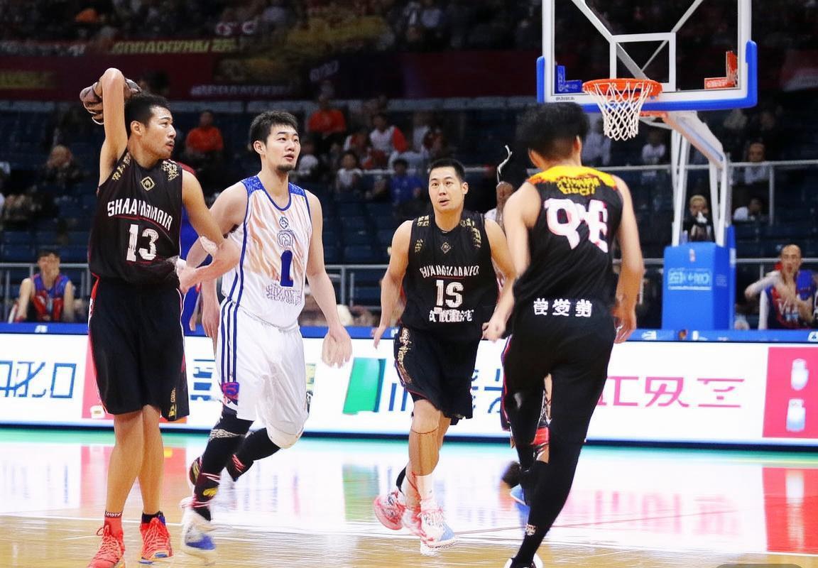 CBA常规赛焦点战：山西汾酒迎战南京同曦，张宁郭昊文锋线对决定胜负